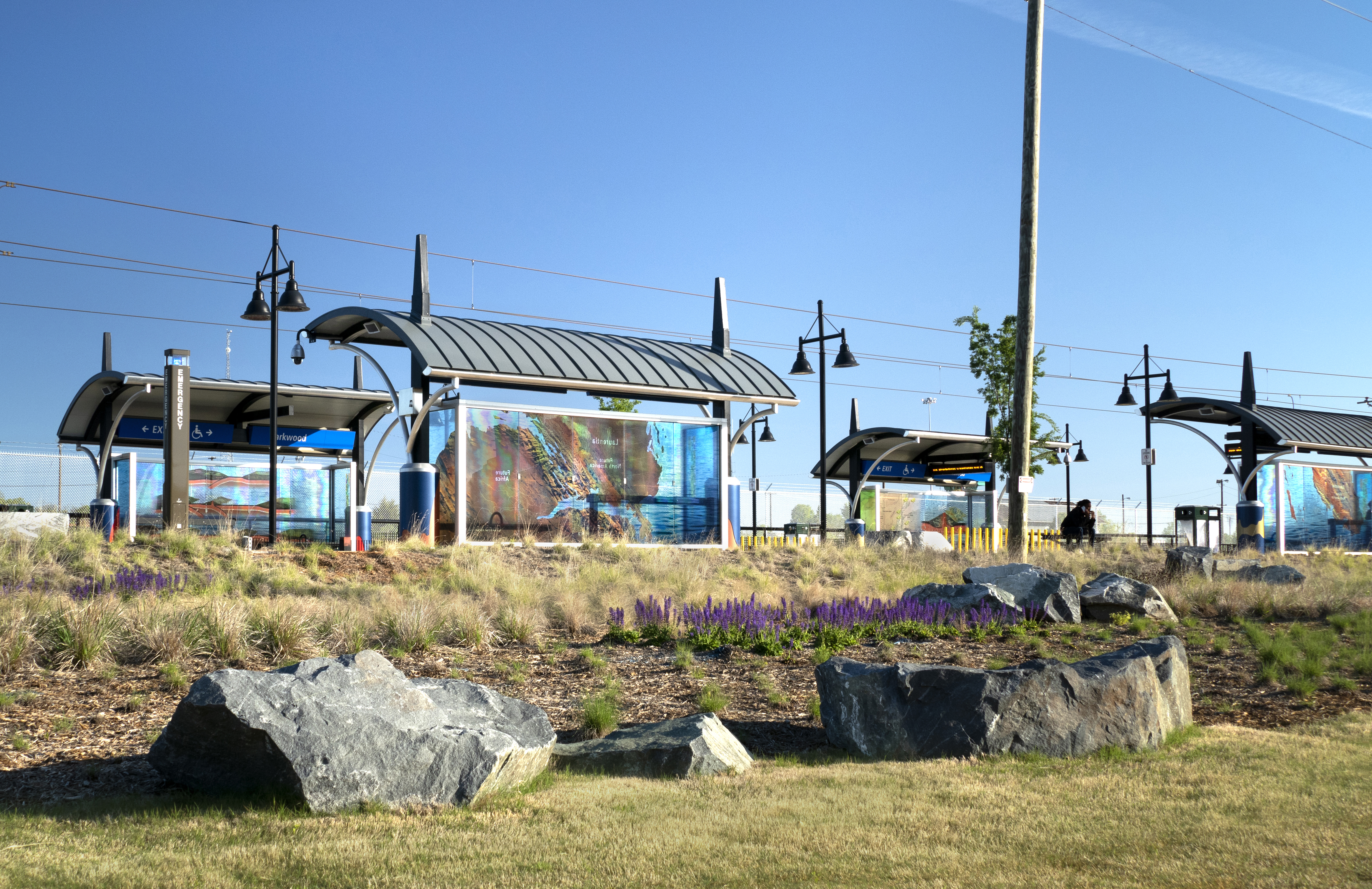 Landscape art at parkwood rail platform